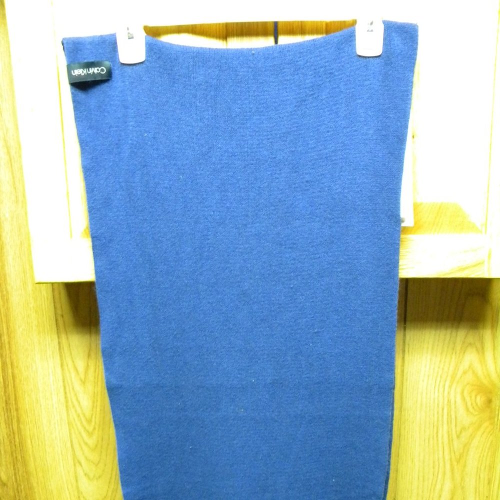Calvin Klein royal blue infinity loop scarf (NWT)